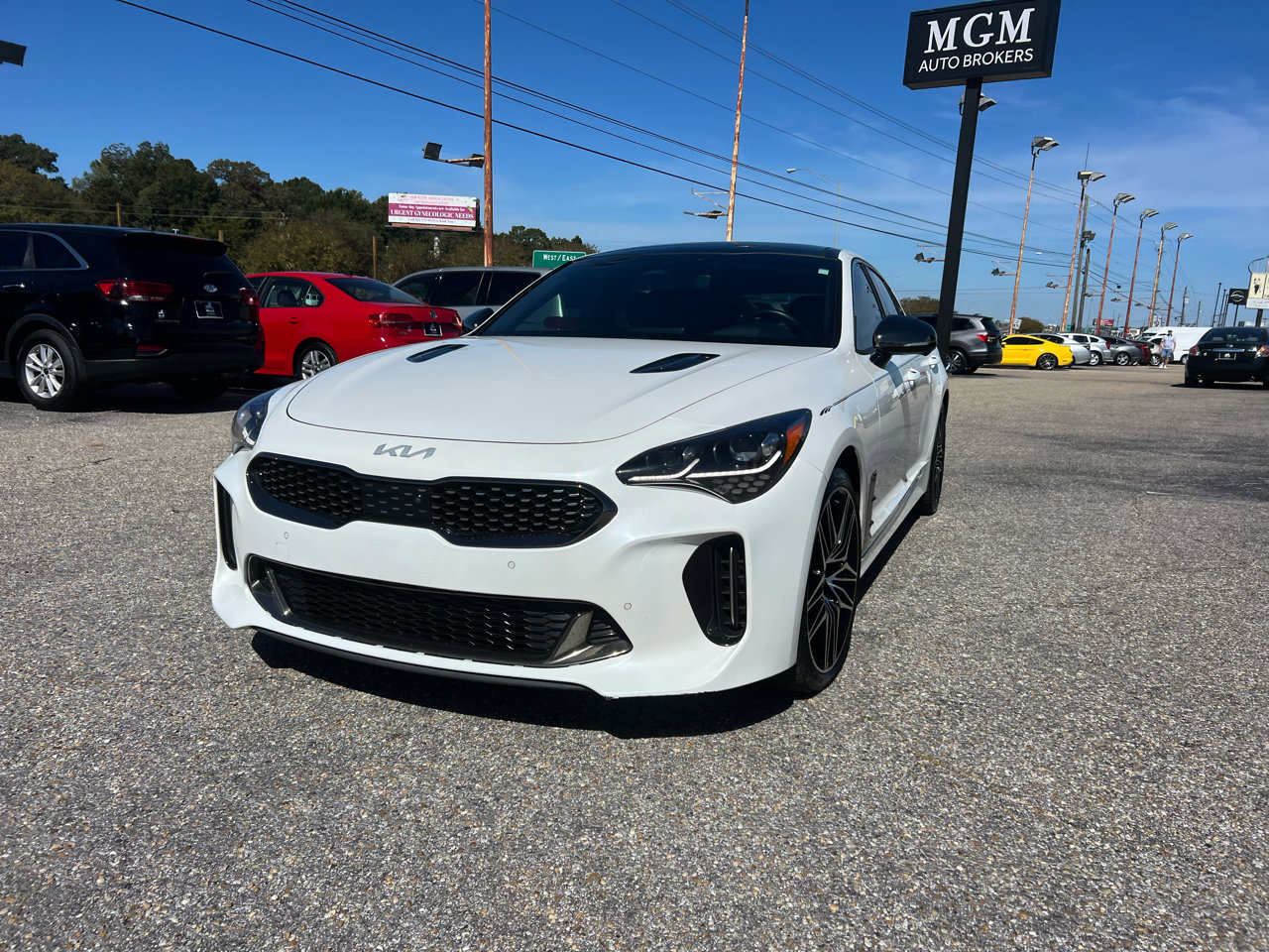 Used 2022 Kia Stinger GT2 image 9