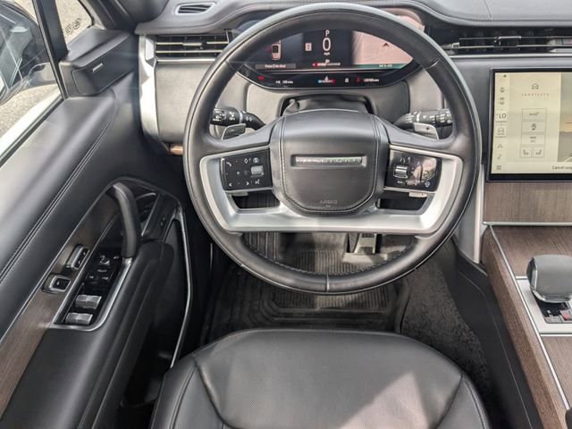 Used 2024 Land Rover Range Rover Long Wheelbase SE AWD/4WD image 16