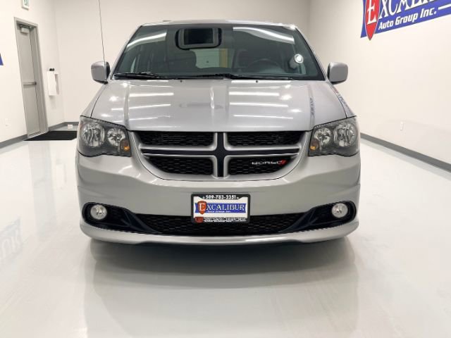 Used 2016 Dodge Grand Caravan R/T image 6