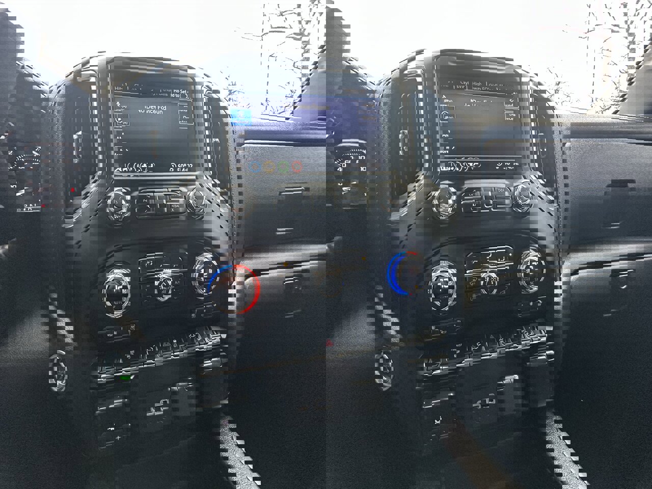 Used 2021 GMC Sierra 2500 AT4 w/ Gooseneck/5TH Wheel Package image 23