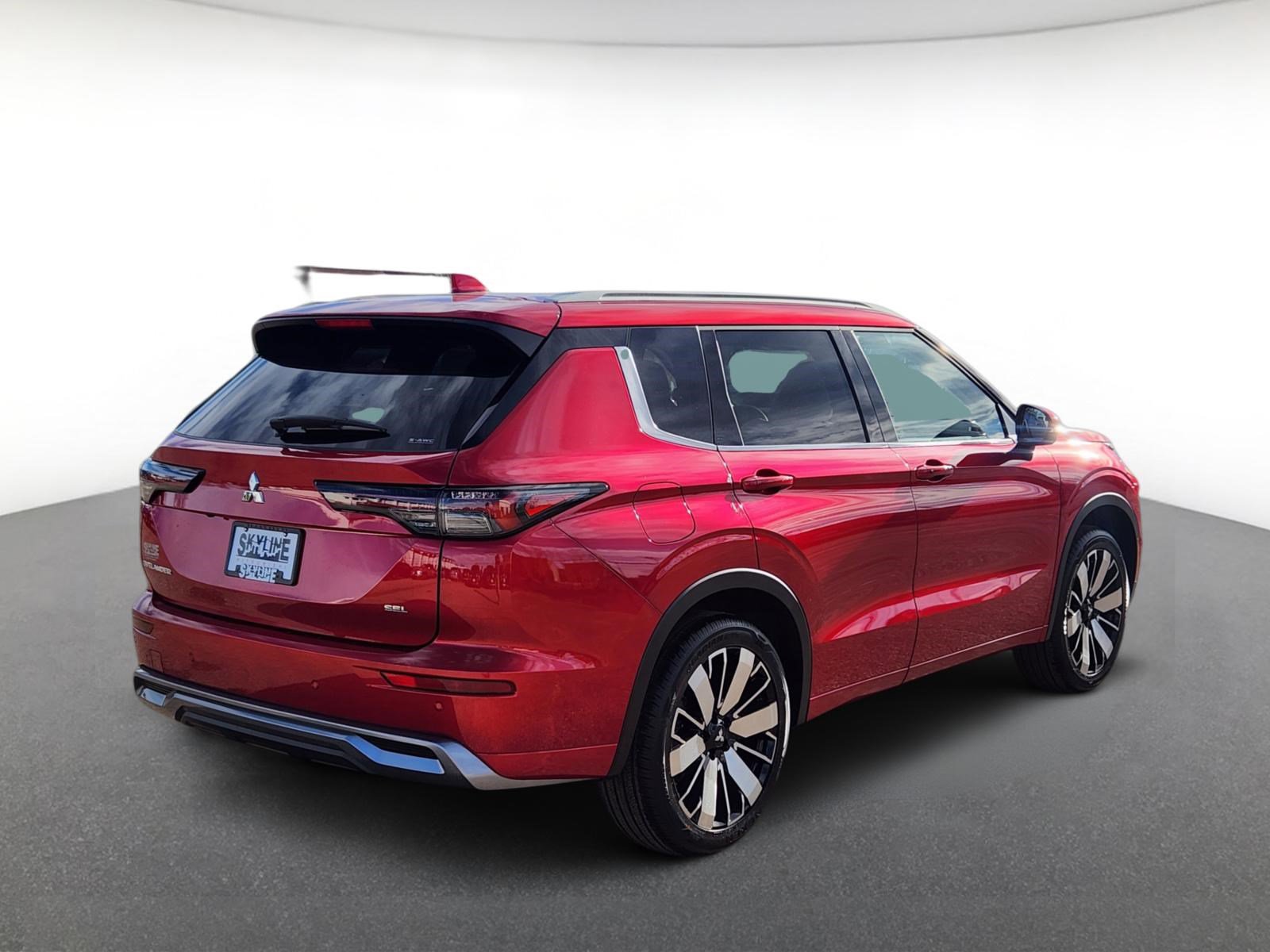 New 2026 Mitsubishi Outlander SEL image 3