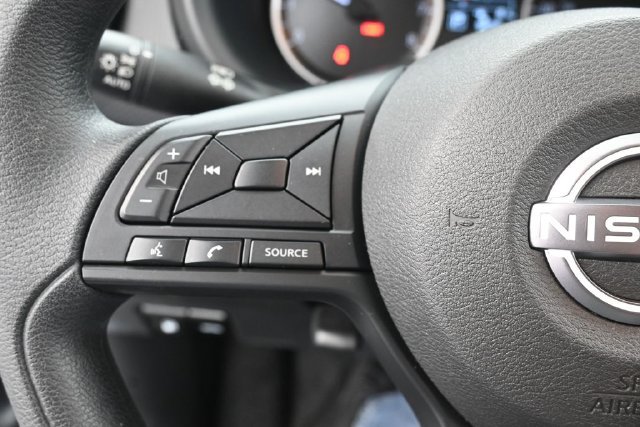 Used 2025 Nissan Kicks Play S FWD image 15