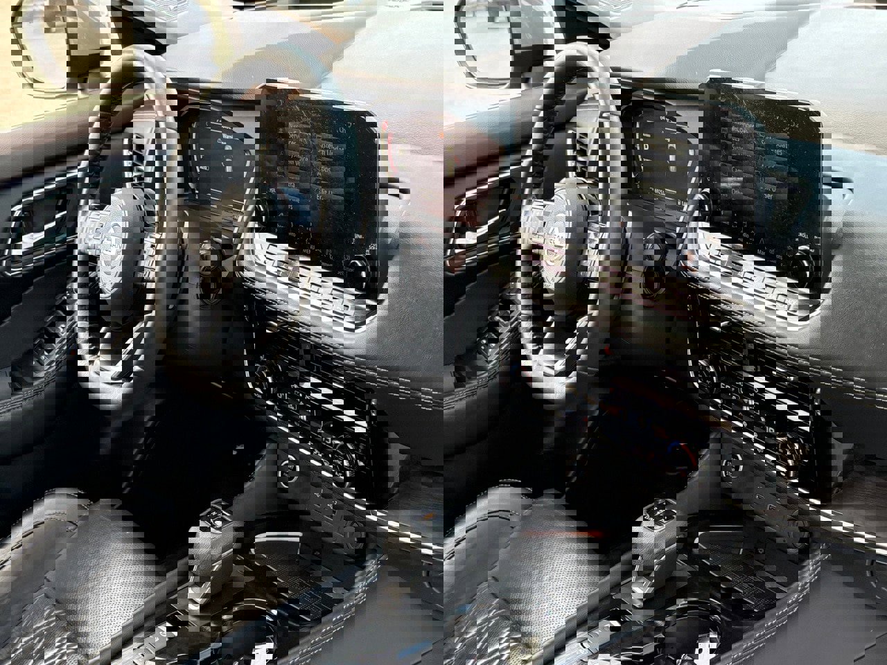 Certified 2021 Nissan Rogue Platinum image 39