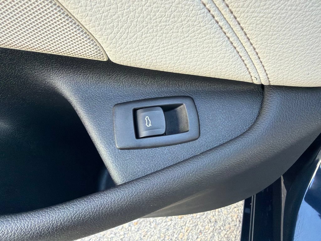 Used 2020 BMW 540i xDrive w/ Executive Package AWD/4WD image 28