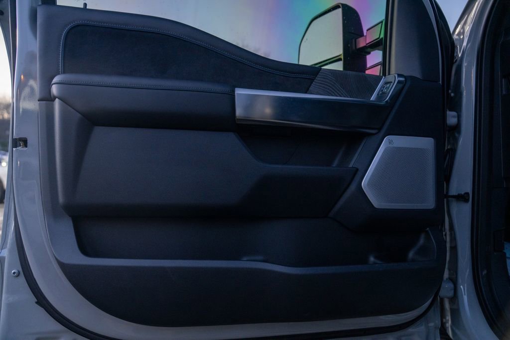 Used 2025 Ford F350 Platinum w/ FX4 Off-Road Package image 23