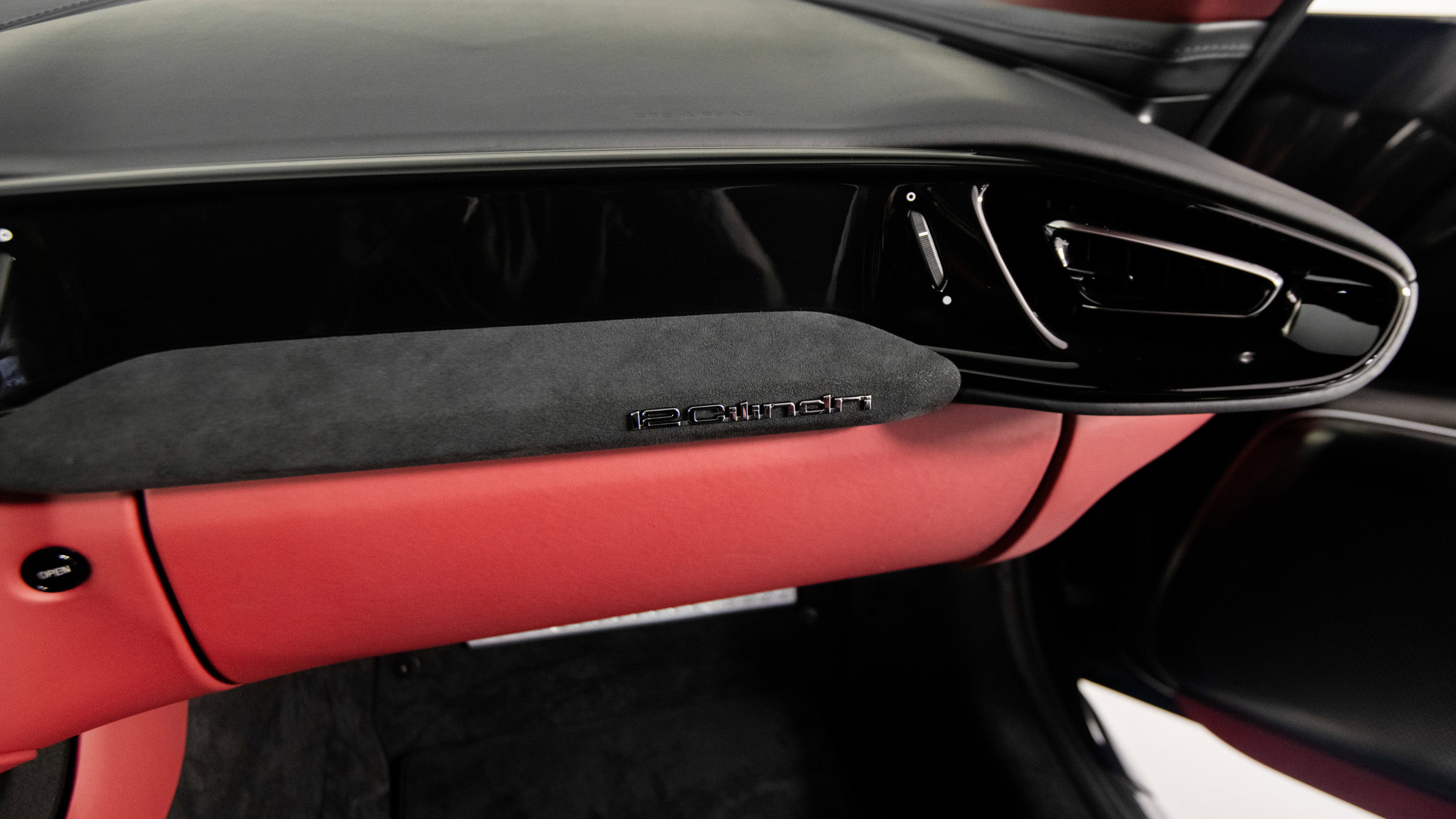 Certified 2025 Ferrari 12Cilindri RWD image 34