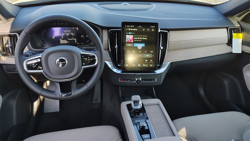 New 2026 Volvo XC90 B6 Plus image 11