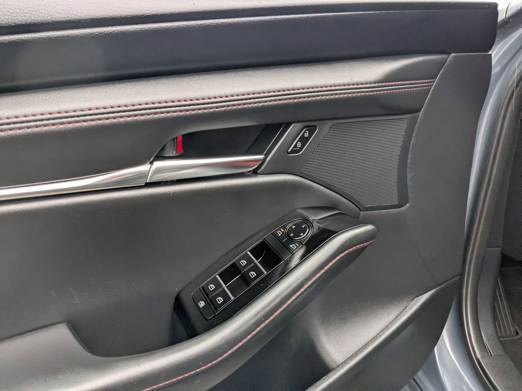 Used 2025 MAZDA MAZDA3 s image 14