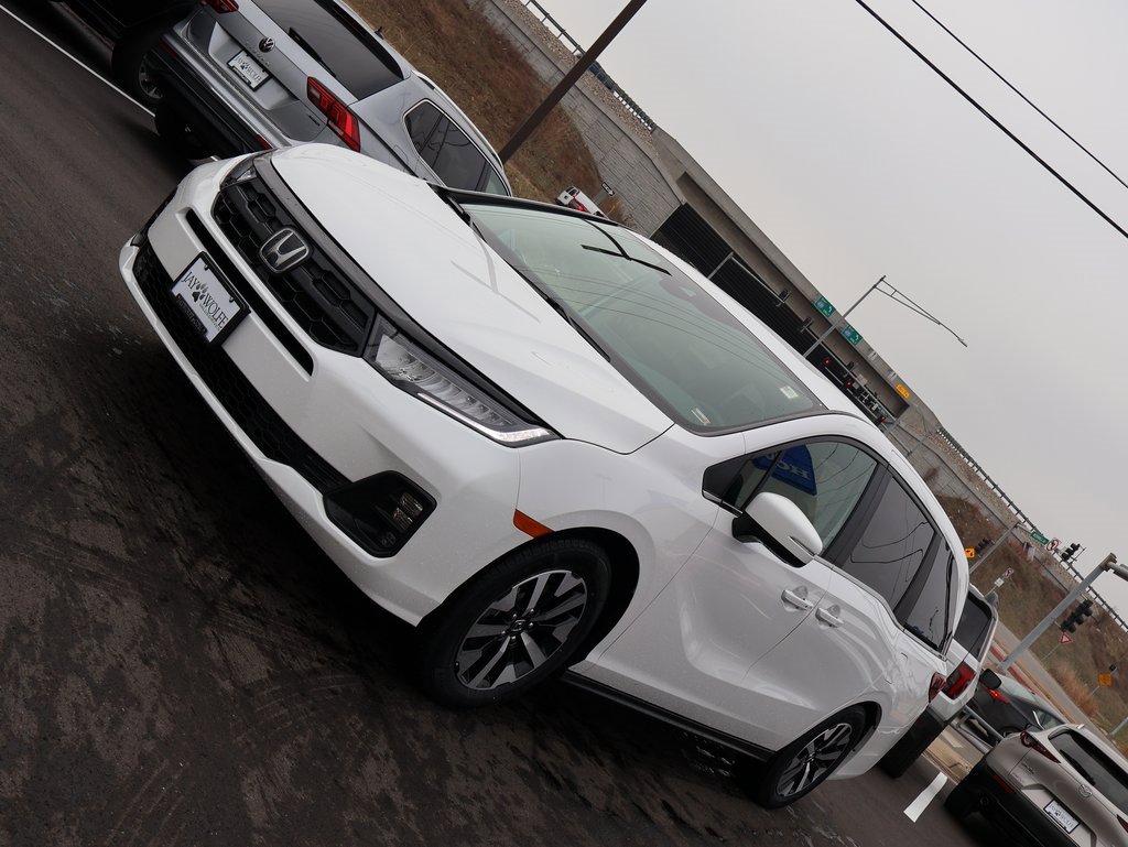 Certified 2025 Honda Odyssey EX-L image 3