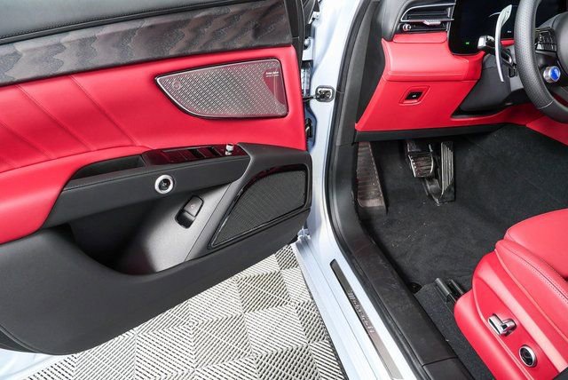 New 2026 Maserati Grecale Modena image 9