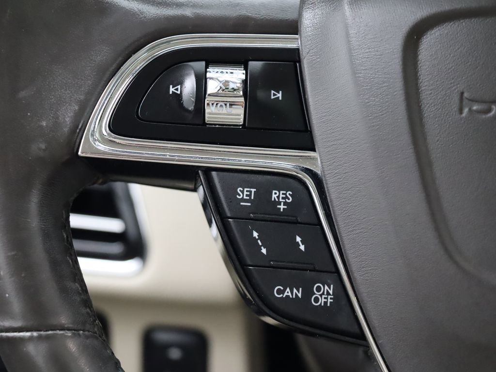 Used 2019 Lincoln Navigator Reserve AWD/4WD image 21