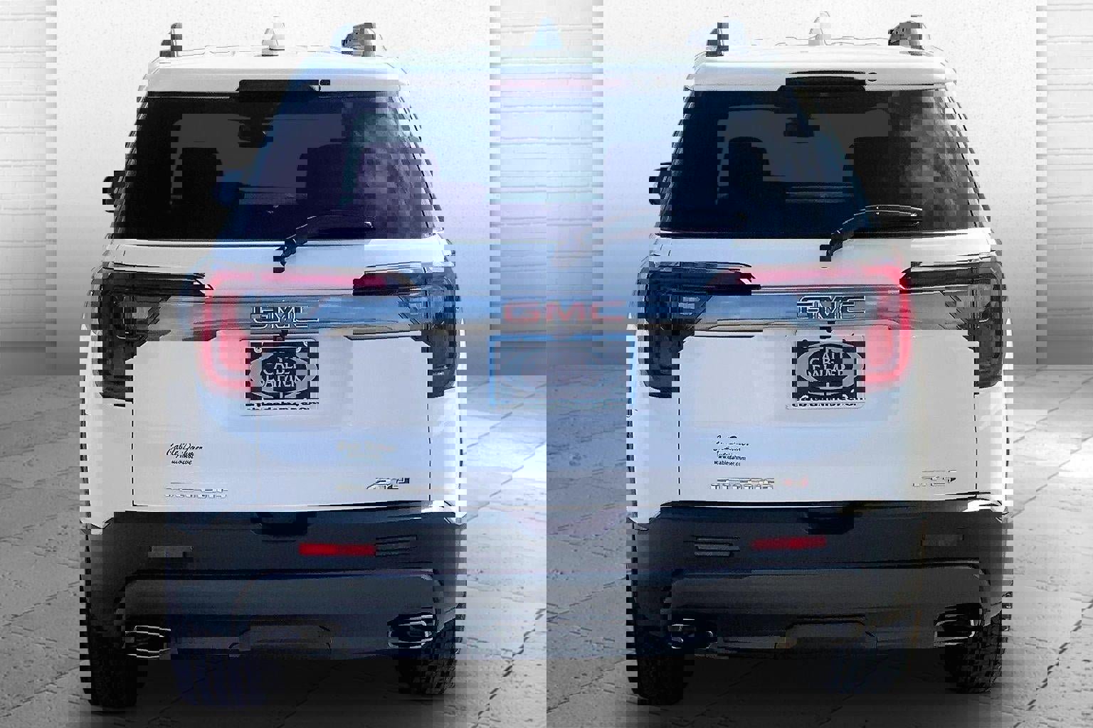 Used 2023 GMC Acadia AT4 image 3