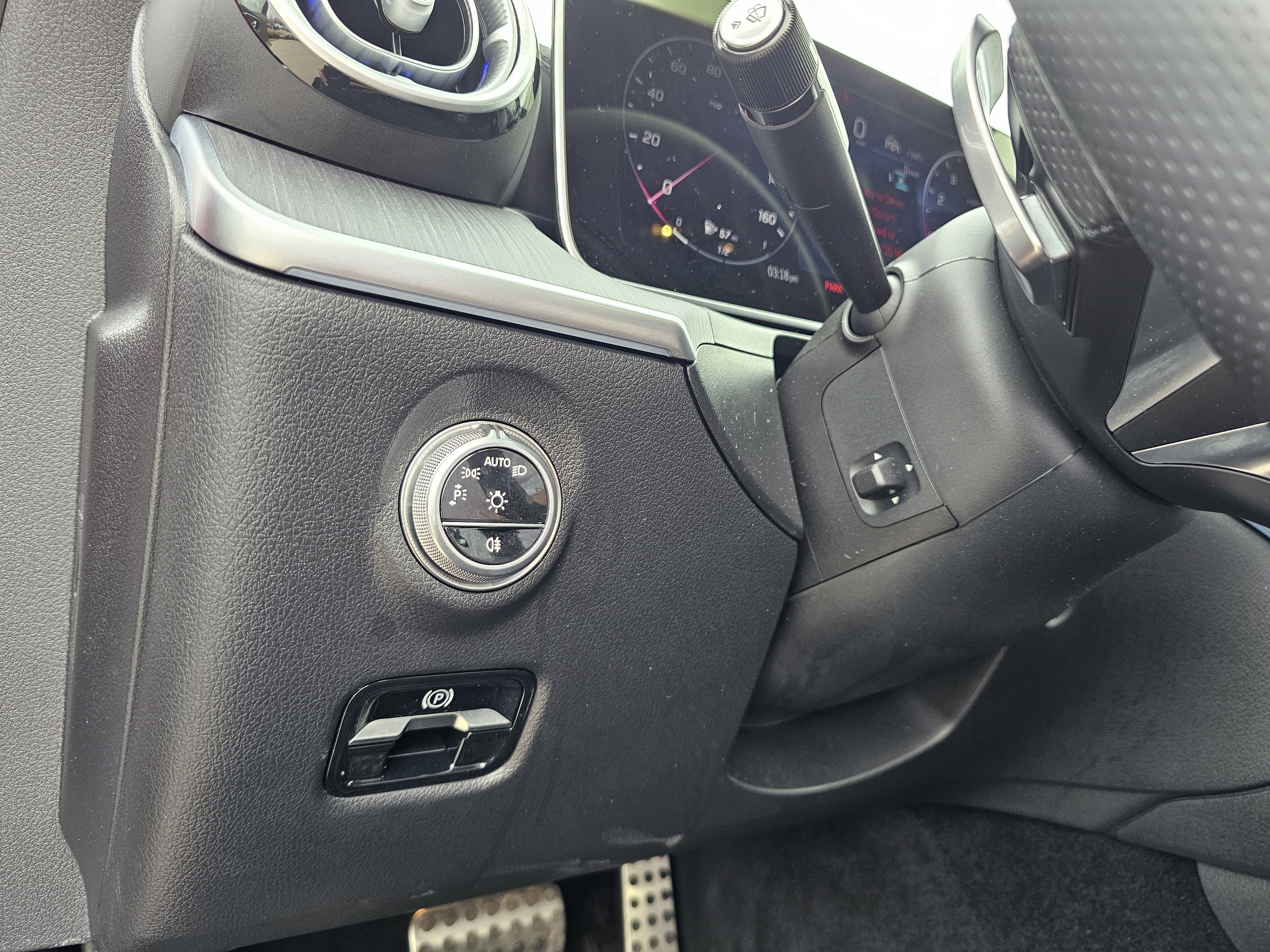 Used 2025 Mercedes-Benz C 300 4MATIC Sedan image 7