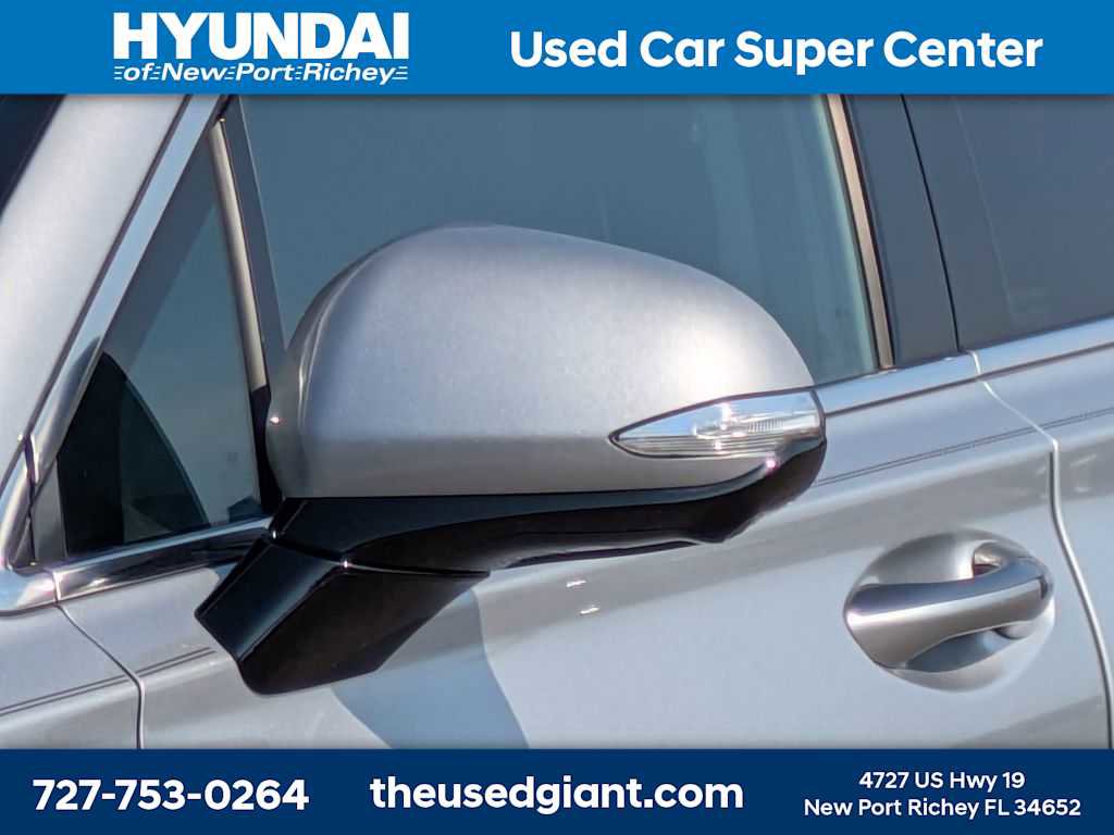 Used 2020 Hyundai Santa Fe Limited image 11