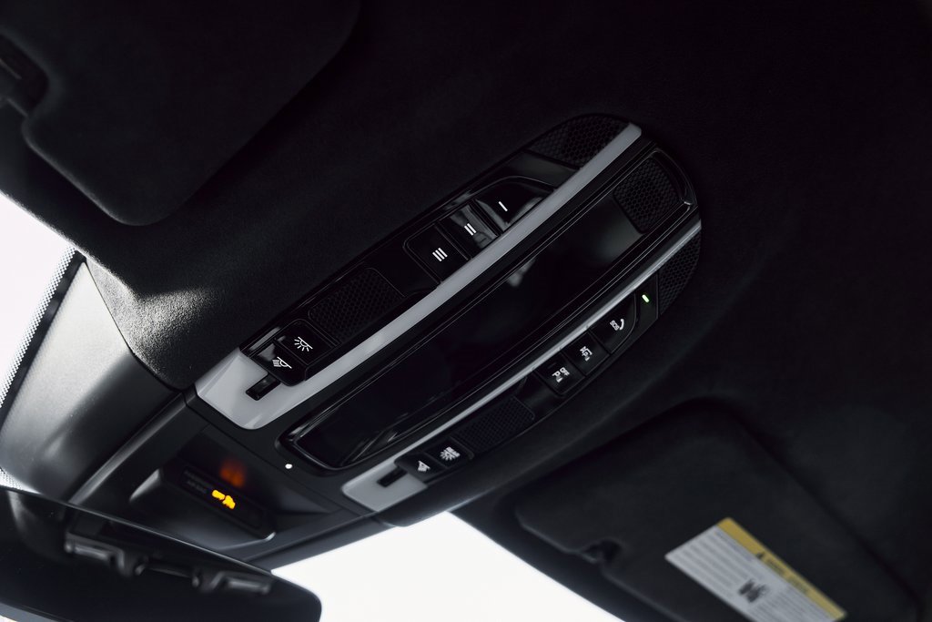 Used 2023 Porsche Cayenne Turbo GT image 90