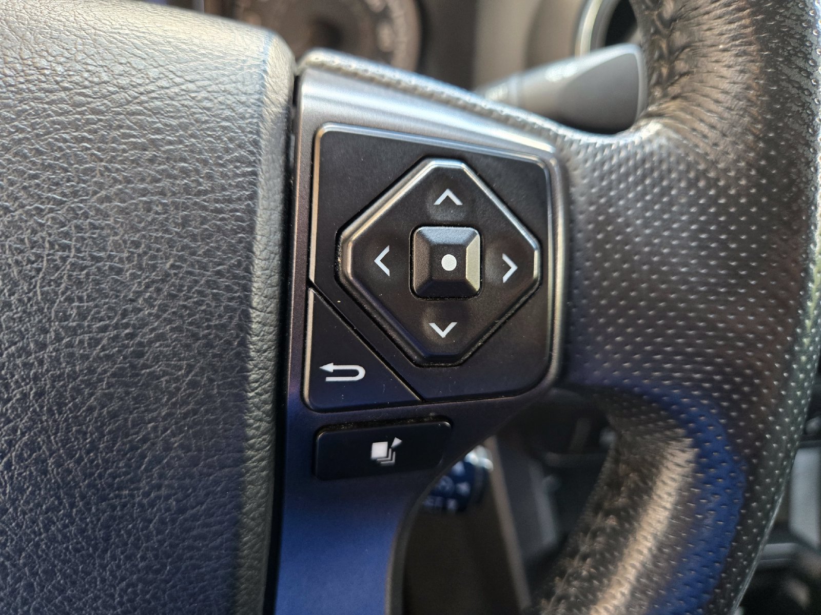 Used 2017 Toyota Tacoma TRD Pro AWD/4WD image 13