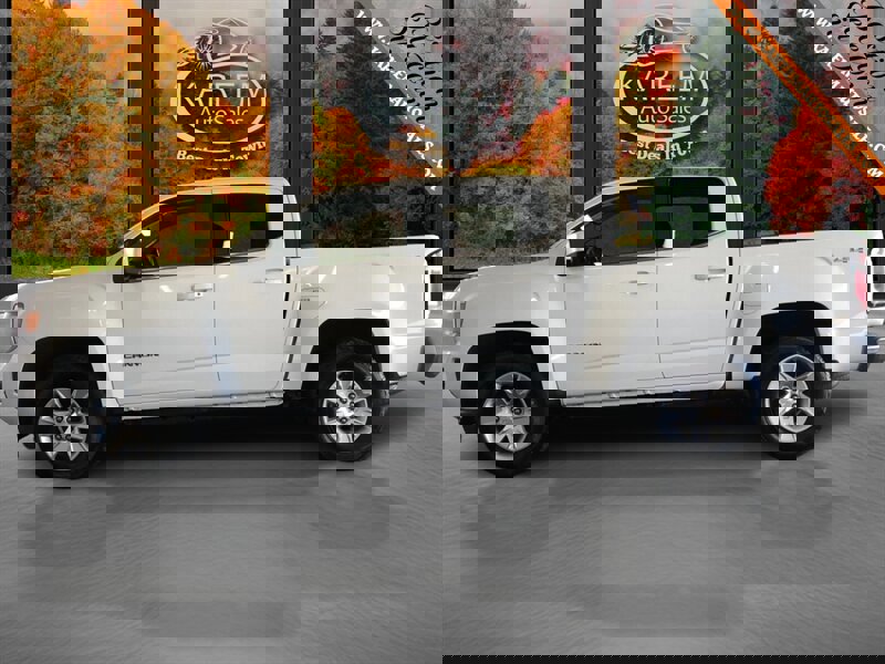 Used 2018 GMC Canyon SLE w/ SLE Convenience Package image 8