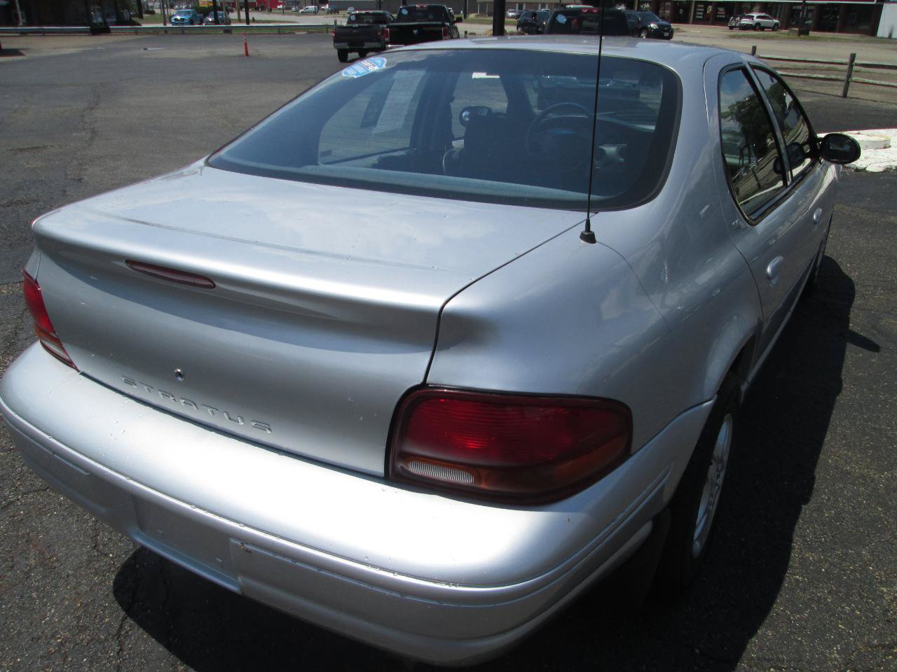 Used 2000 Dodge Stratus SE FWD image 17