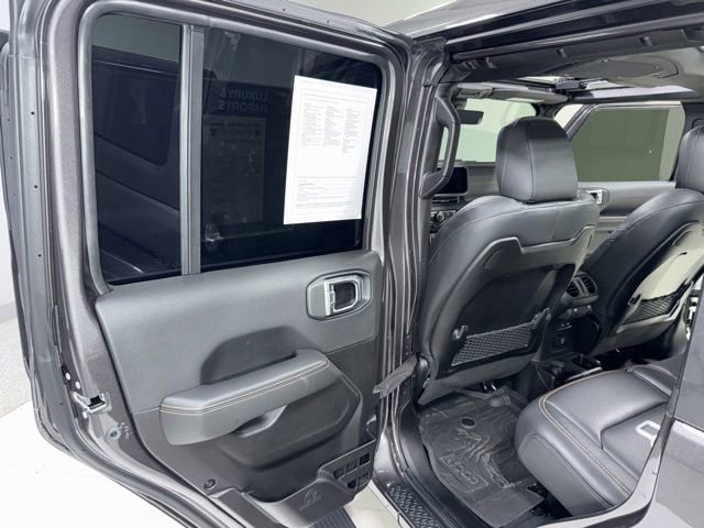 Used 2025 Jeep Wrangler Sahara image 25