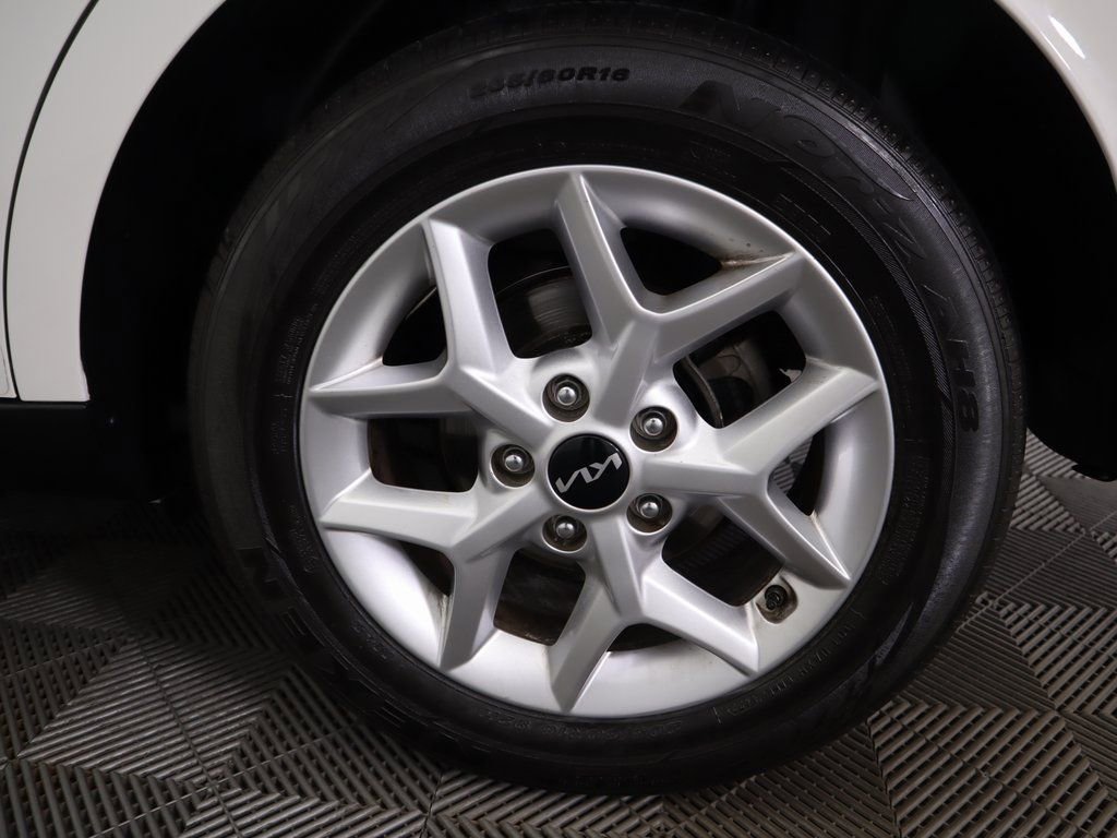 Used 2023 Kia Soul S image 32