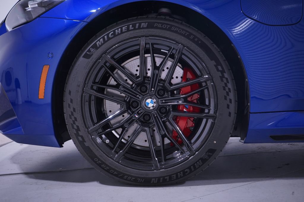 New 2026 BMW M5 w/ Carbon Package image 2