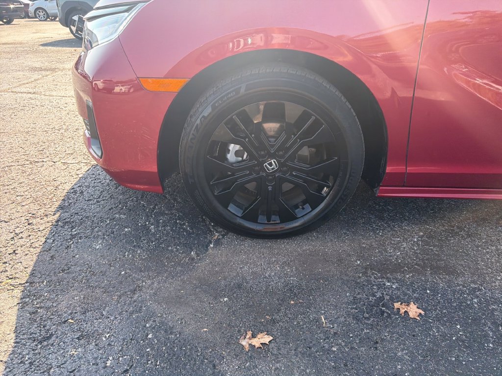 Used 2025 Honda Odyssey Sport-L image 29