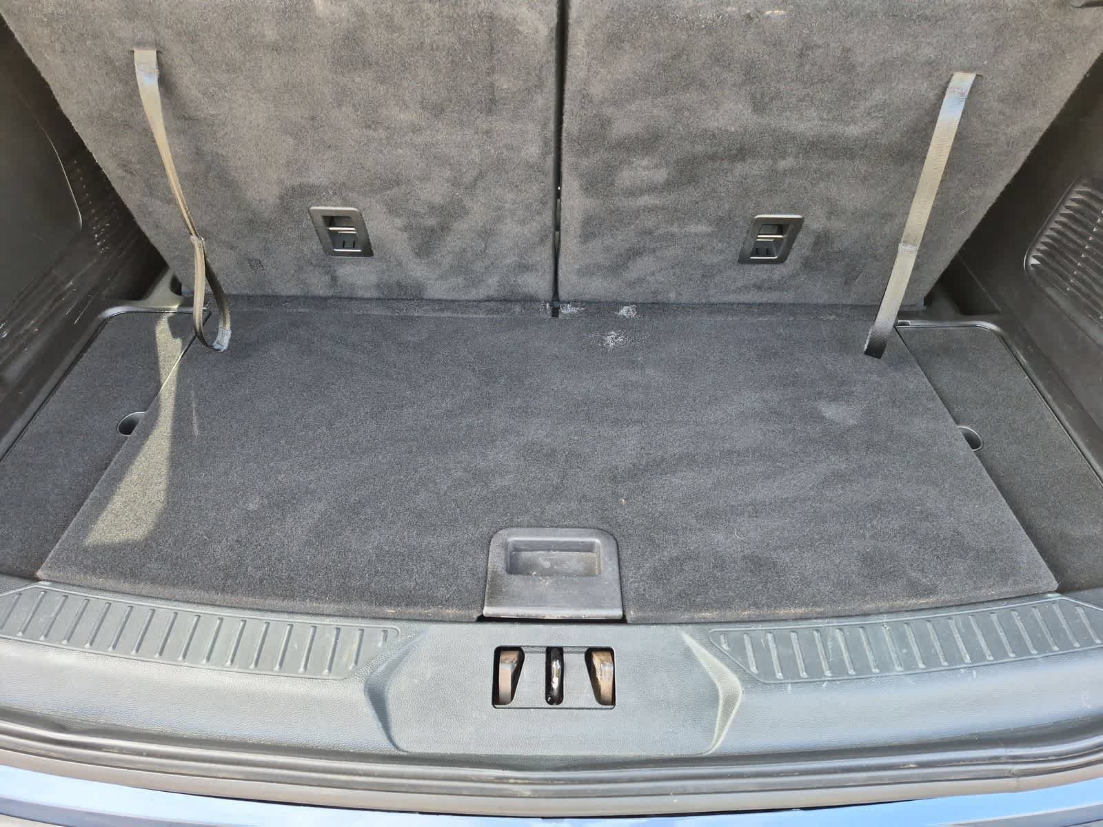 Used 2020 Ford Explorer XLT RWD image 33