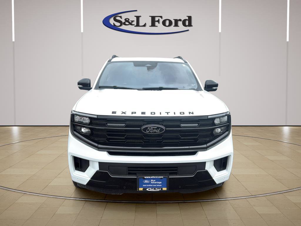 Used 2025 Ford Expedition Max Platinum w/ Stealth Appearance Package AWD/4WD image 12