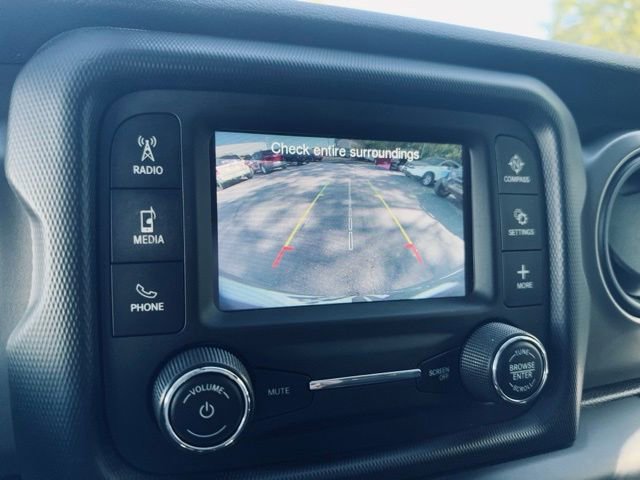 Used 2018 Jeep Wrangler Unlimited Sport S image 32