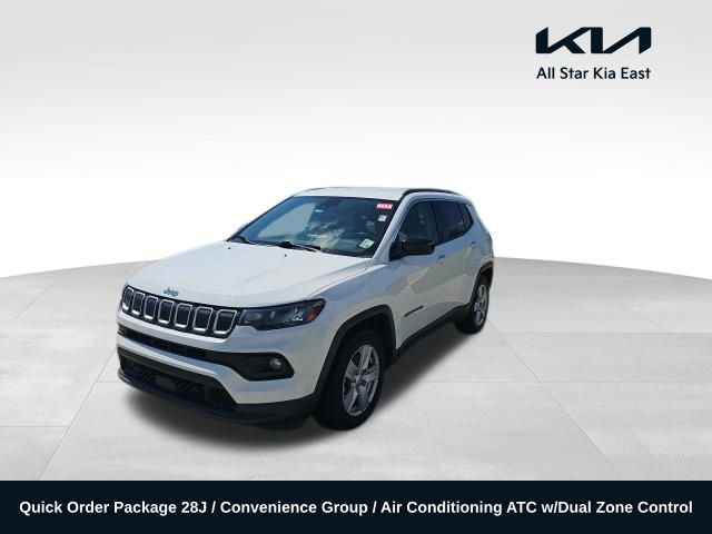 Used 2022 Jeep Compass Latitude w/ Convenience Group FWD image 1