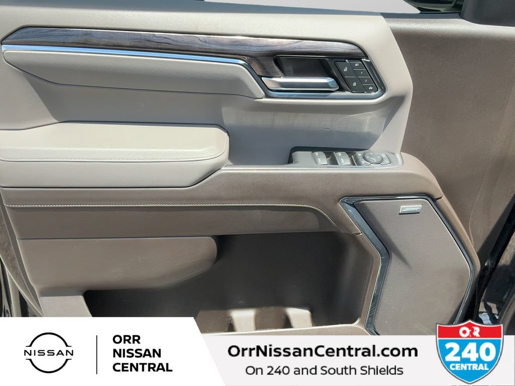 Used 2023 Chevrolet Silverado 1500 LTZ w/ Technology Package AWD/4WD image 16