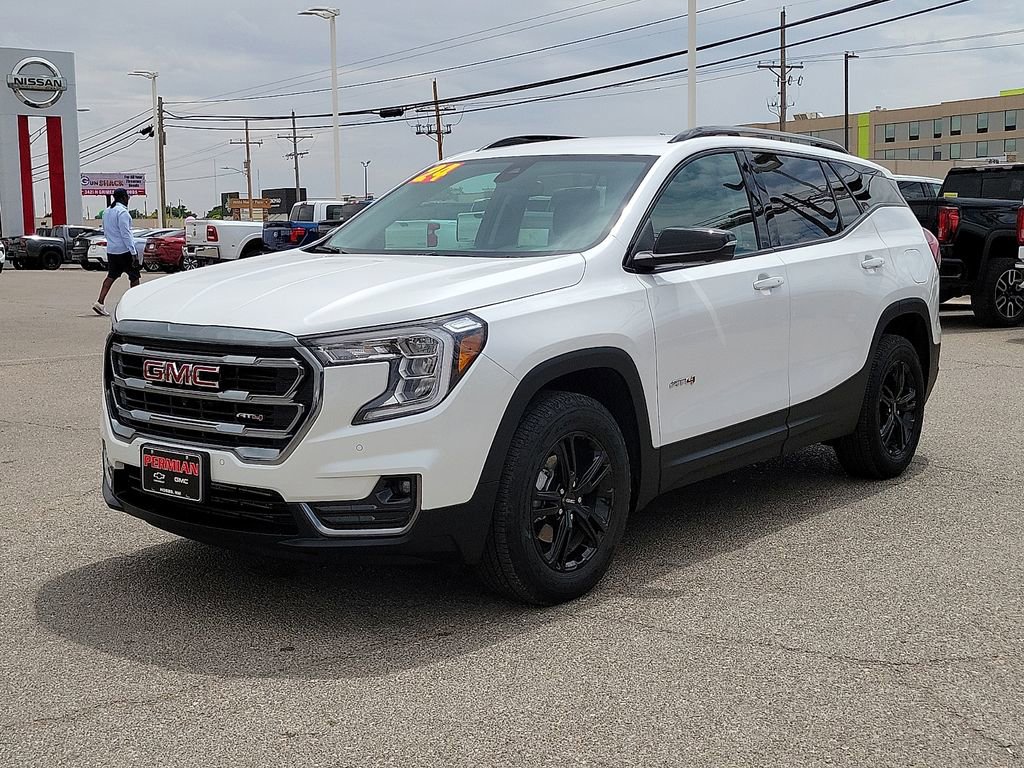 Used 2024 GMC Terrain AT4 w/ Tech Package AWD/4WD image 5