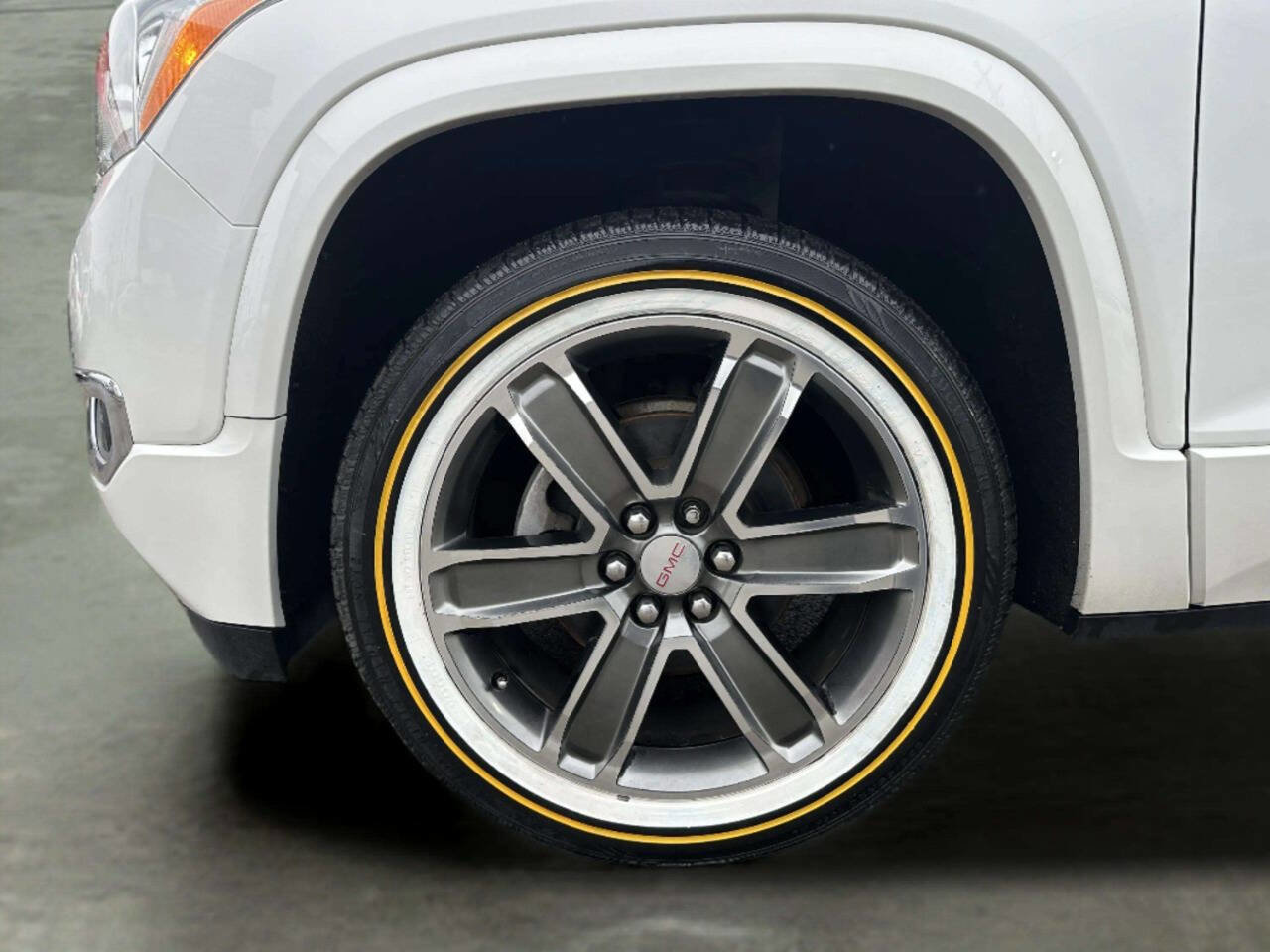 Used 2019 GMC Acadia Denali image 41