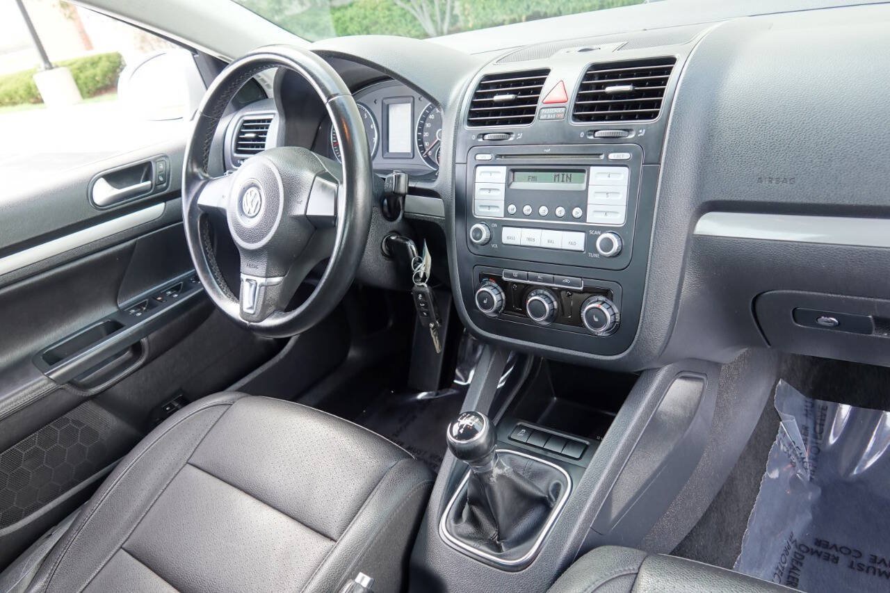 Used 2010 Volkswagen Jetta Limited Edition FWD image 77