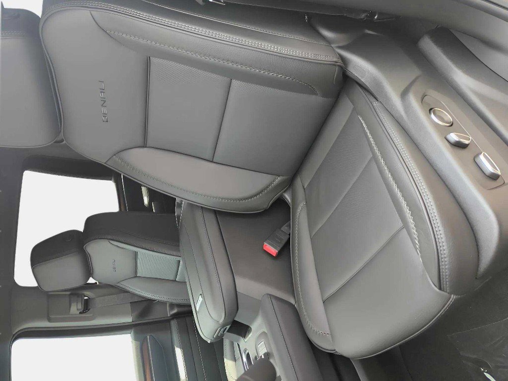 New 2025 GMC Sierra 2500 Denali w/ Denali Reserve Package image 11