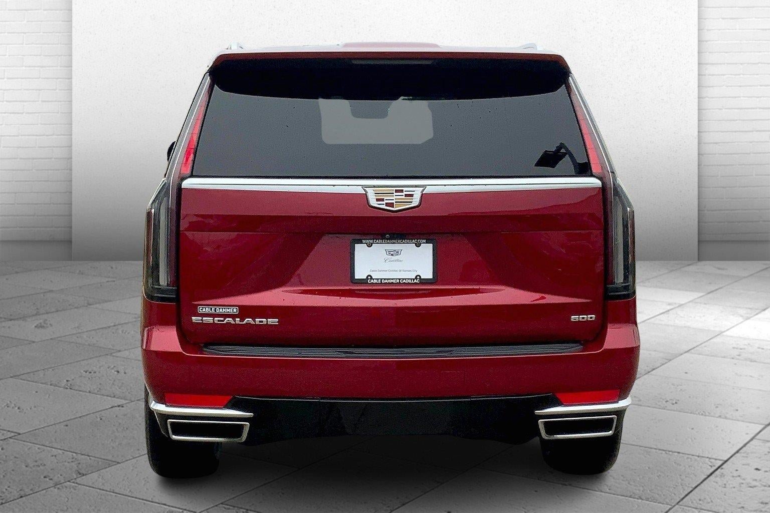Used 2021 Cadillac Escalade Premium Luxury Platinum w/ Heavy-Duty Trailer Package AWD/4WD image 3