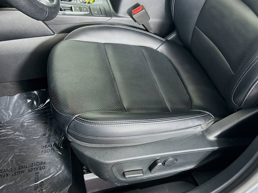 Used 2021 Ford Escape SEL image 27