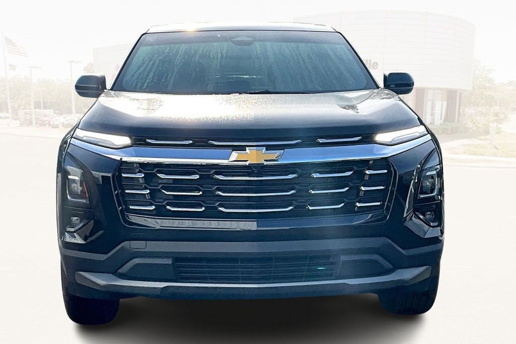 Used 2025 Chevrolet Equinox LT w/ Safety and Technology Package image 2