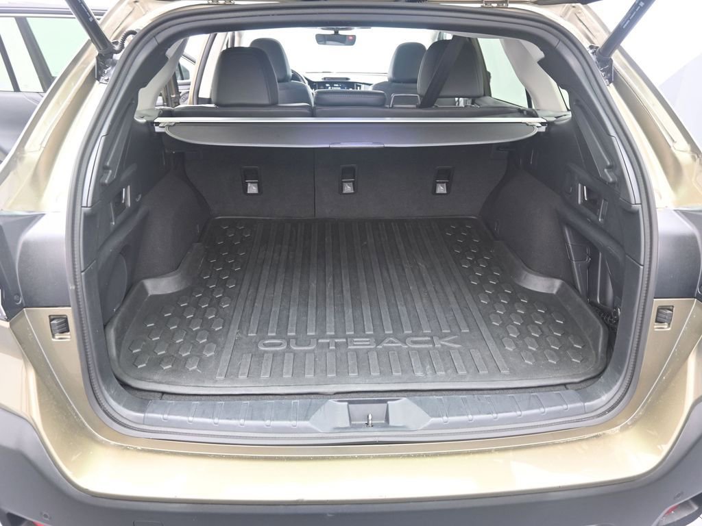 Used 2024 Subaru Outback Limited image 18