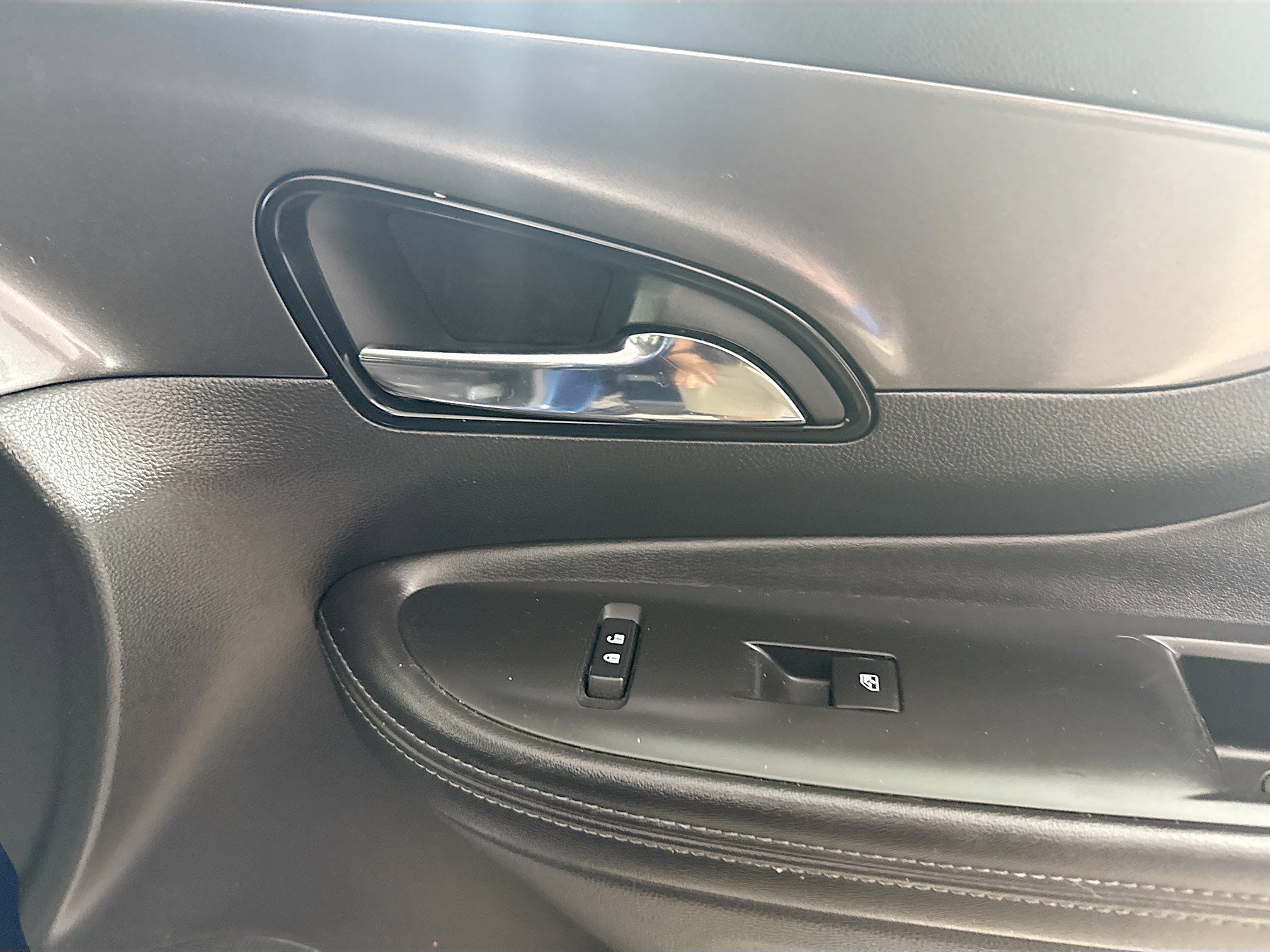 Used 2019 Buick Encore Preferred image 31