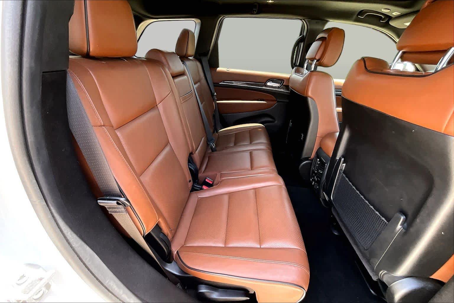 Used 2020 Jeep Grand Cherokee Overland RWD image 20