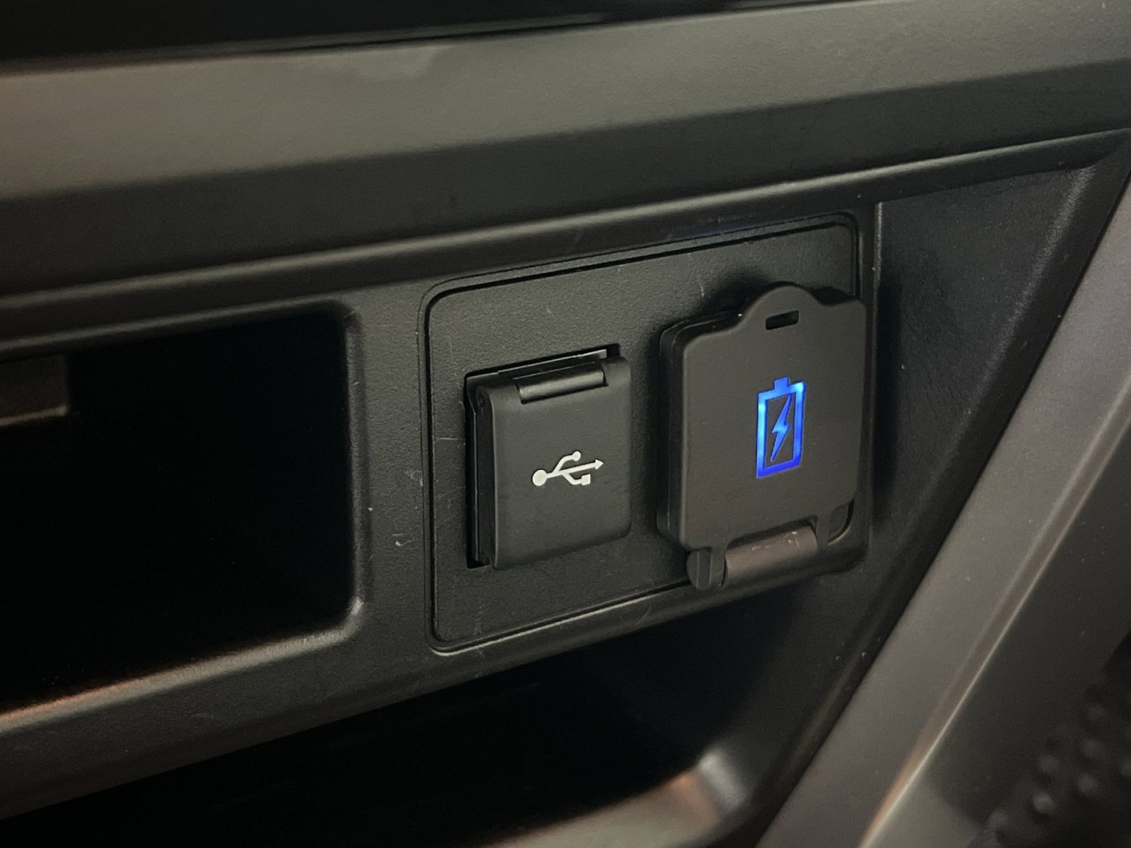 Used 2024 Toyota 4Runner SR5 Premium w/ Moonroof Package image 30