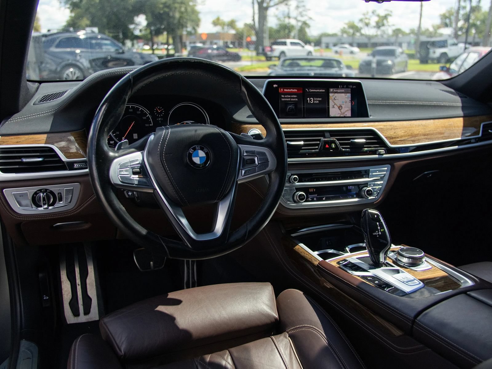 Used 2019 BMW 750i w/ M Sport Package RWD image 19