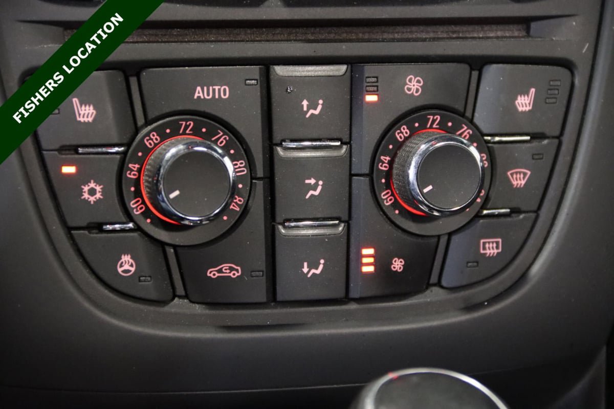 Used 2018 Buick Cascada Sport Touring w/ Dark Effects Package FWD image 44
