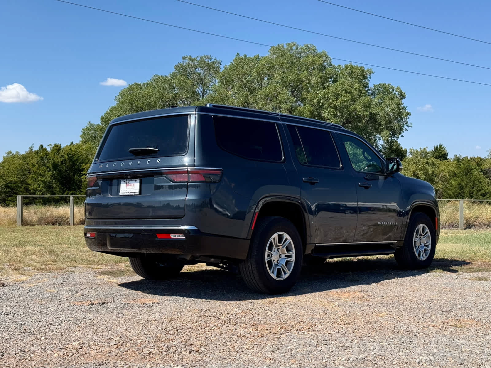 Used 2024 Jeep Wagoneer 4WD image 4