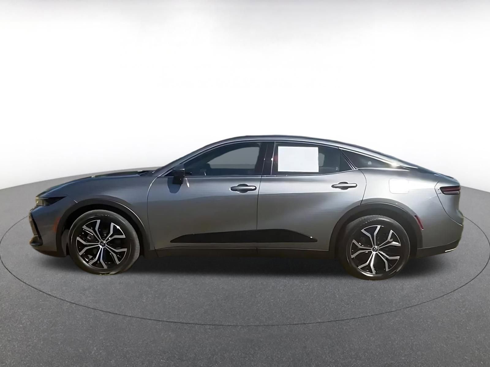 Used 2025 Toyota Crown XLE image 10