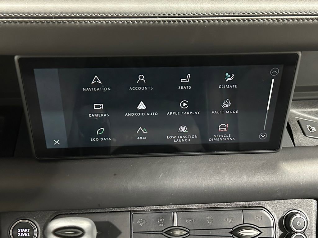 Used 2024 Land Rover Defender 110 X-Dynamic SE image 24