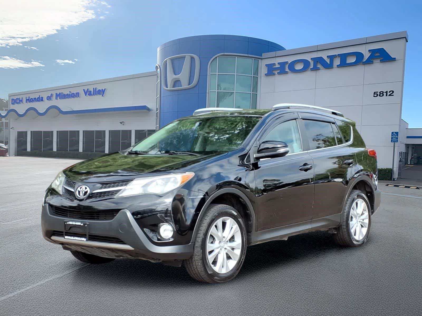 Used 2014 Toyota RAV4 Limited w/ Technology Package