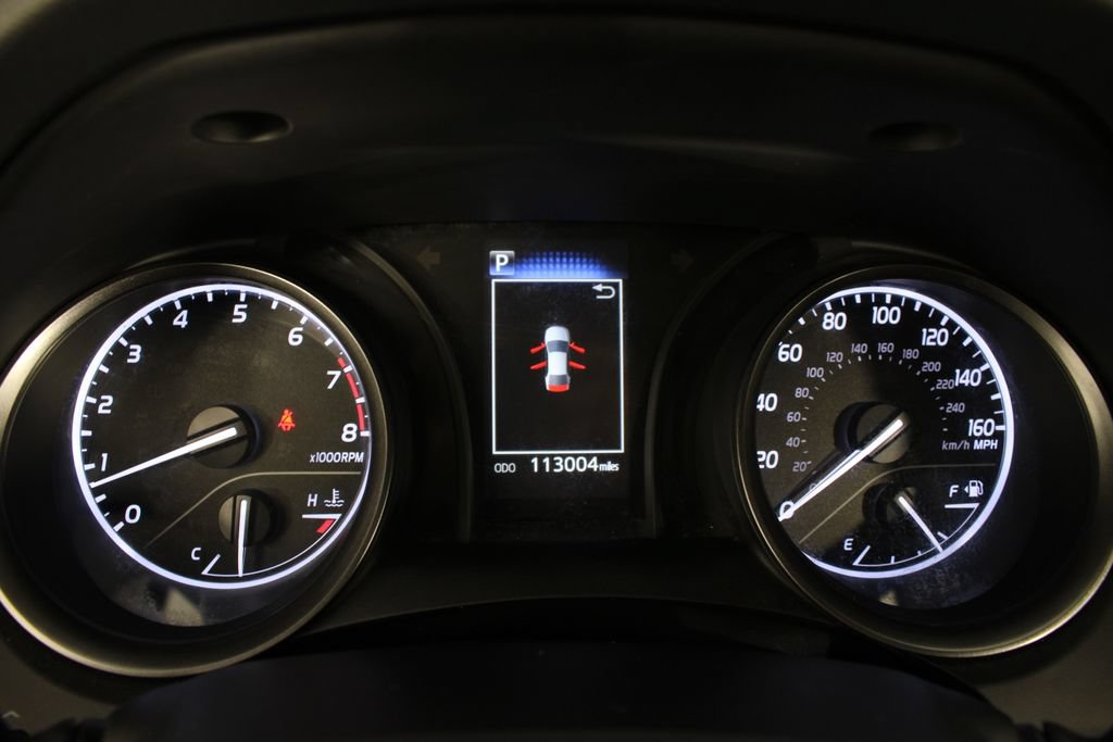Used 2021 Toyota Camry SE FWD image 11