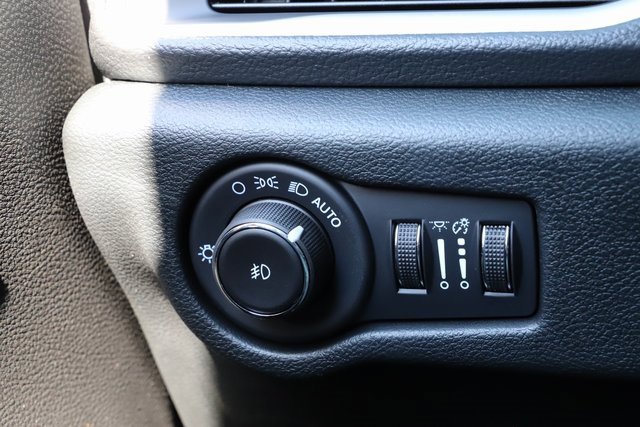 New 2026 Chrysler Pacifica Select image 39